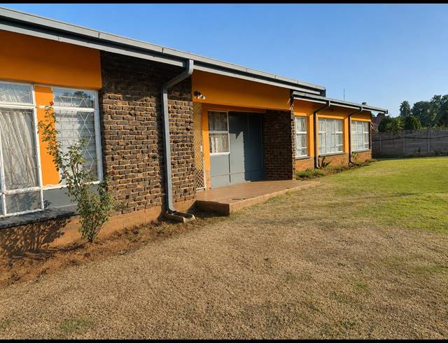 14 BEDROOM HOUSE FOR SALE IN VANDERBIJLPARK SE 7